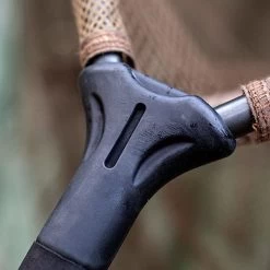 Trakker Sanctuary T8 Landing Net -Trakker 1de0a3c4d6654ff3b20078b7f980c372